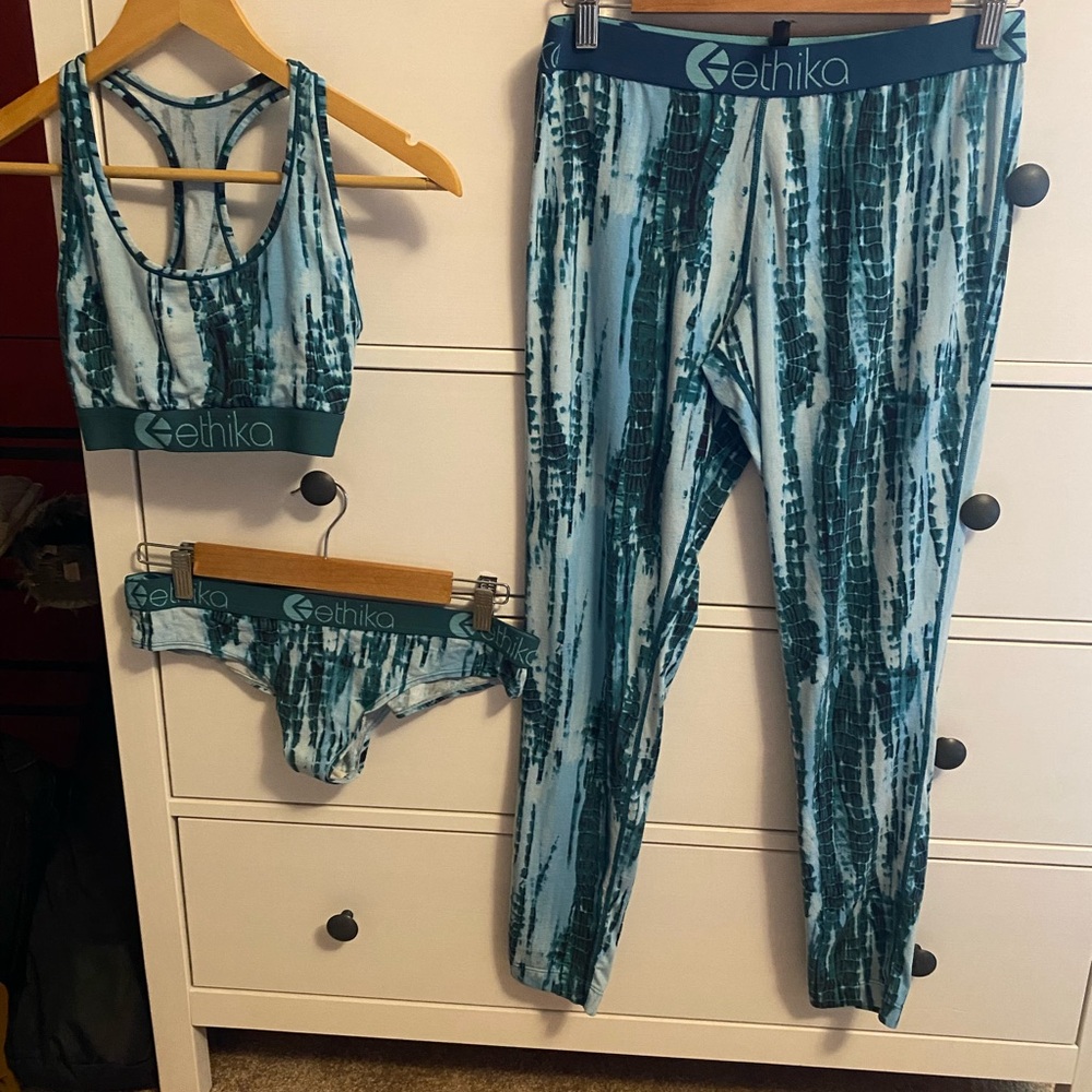 Ethika Snake Print Lounge Set (bralette, pants, cheekies) Size L